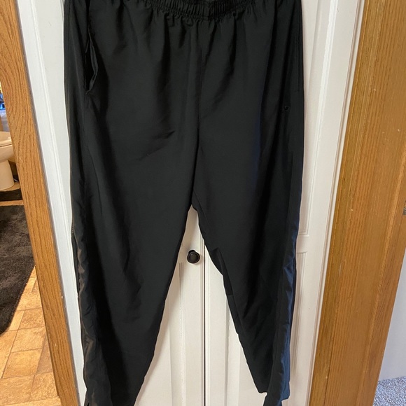 Men’s sweats - Picture 3 of 4